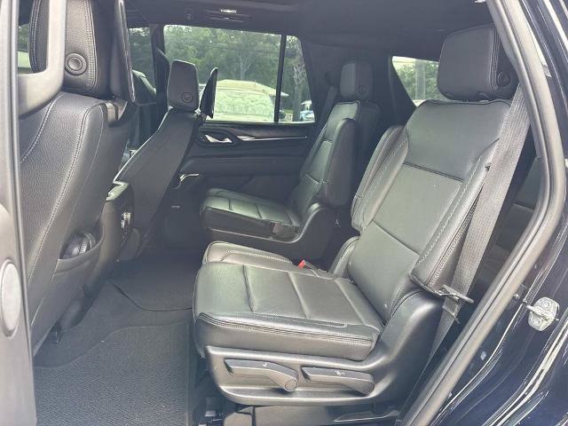Used 2023 GMC Yukon Denali w/ Denali Reserve Package RWD image 13