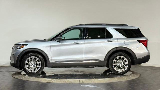 Certified 2025 Ford Explorer Active w/ Active Comfort Package image 5
