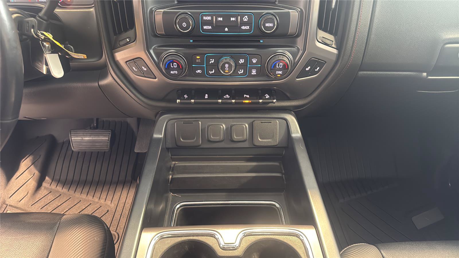 Used 2017 GMC Sierra 2500 SLT w/ All Terrain X HD Package AWD/4WD image 26