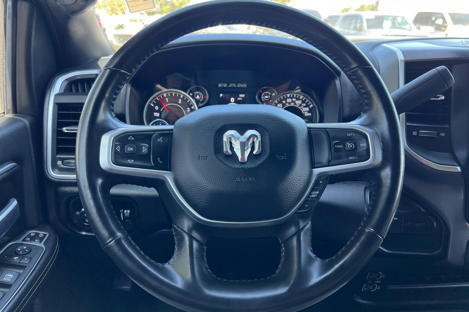 Used 2024 RAM 3500 Big Horn image 23