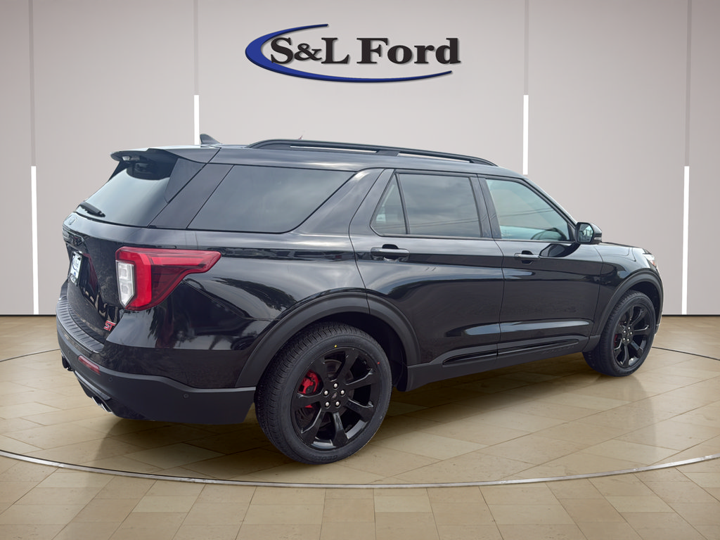Certified 2023 Ford Explorer ST w/ Technology Package AWD/4WD image 8