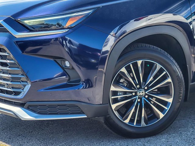 Used 2024 Toyota Grand Highlander AWD Hybrid image 9