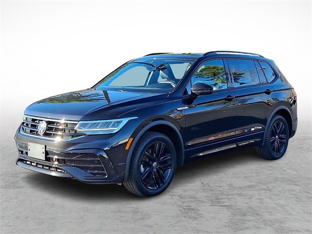 Used 2022 Volkswagen Tiguan SE R-Line image 3