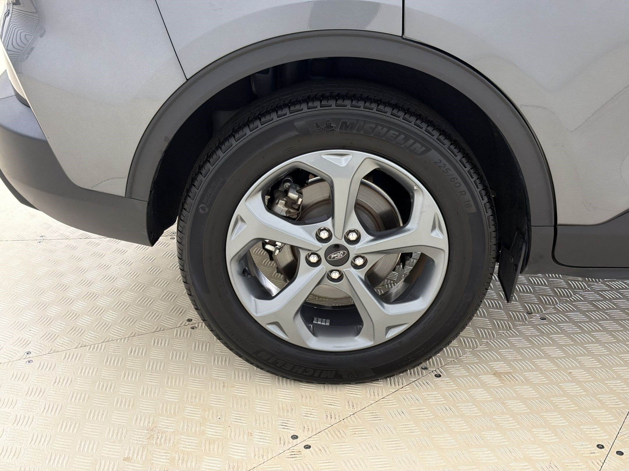 Certified 2025 Ford Escape ST-Line FWD image 12