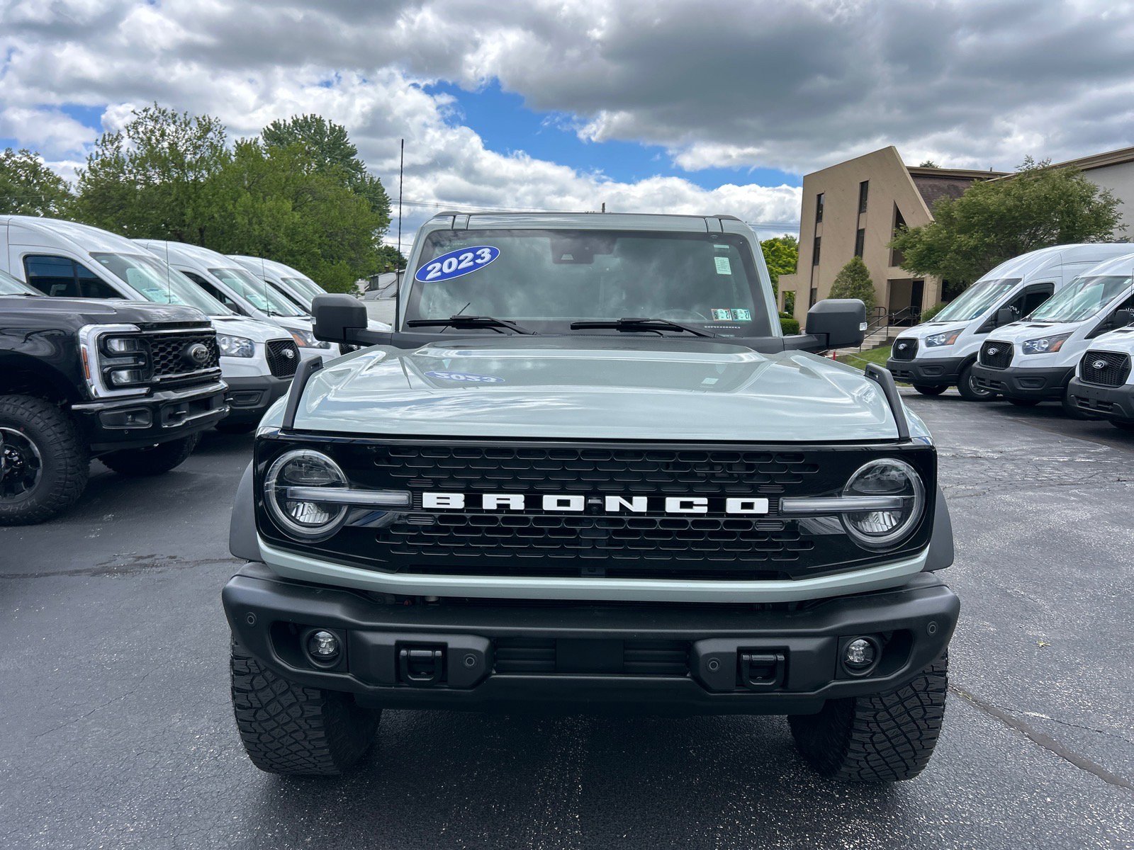 Certified 2023 Ford Bronco Wildtrak AWD/4WD image 2