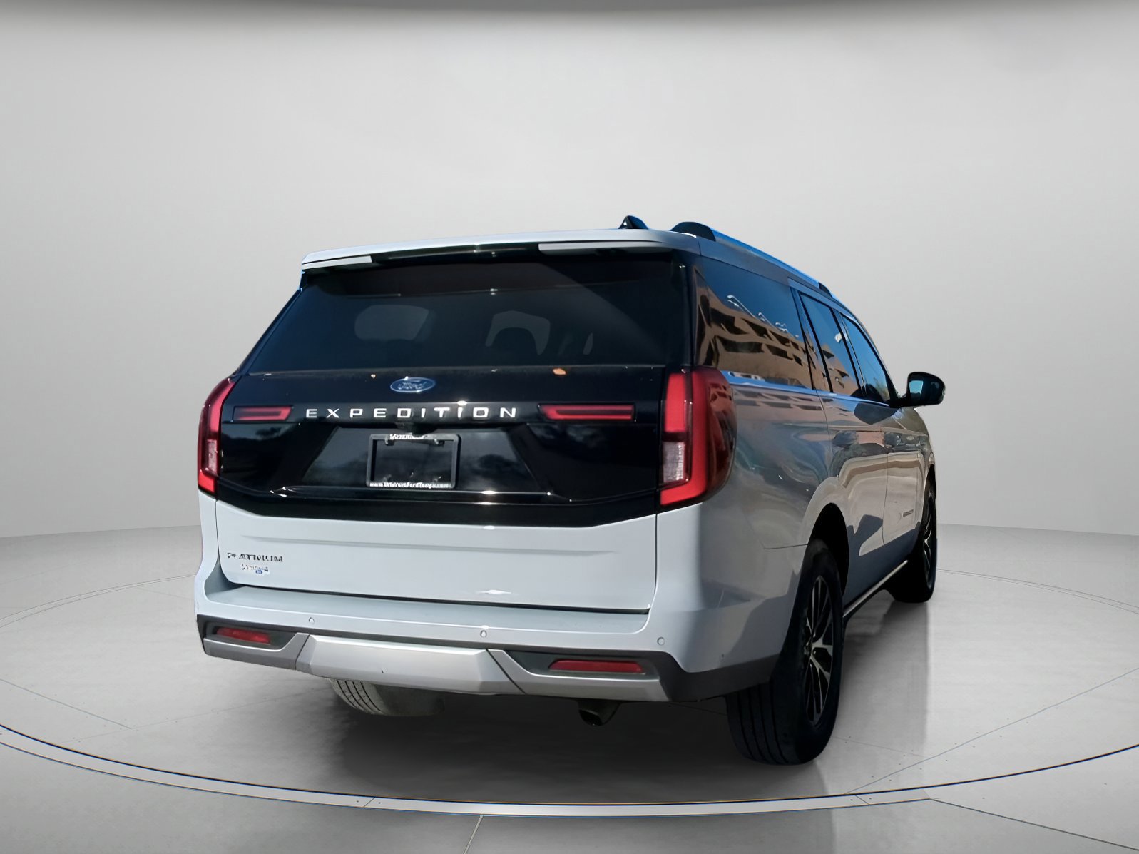 Certified 2025 Ford Expedition Platinum image 18