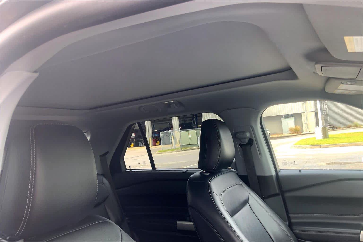 Certified 2022 Ford Explorer Limited w/ Equipment Group 301A RWD image 14