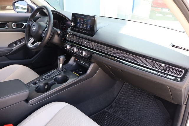 Used 2023 Honda Civic Touring image 34