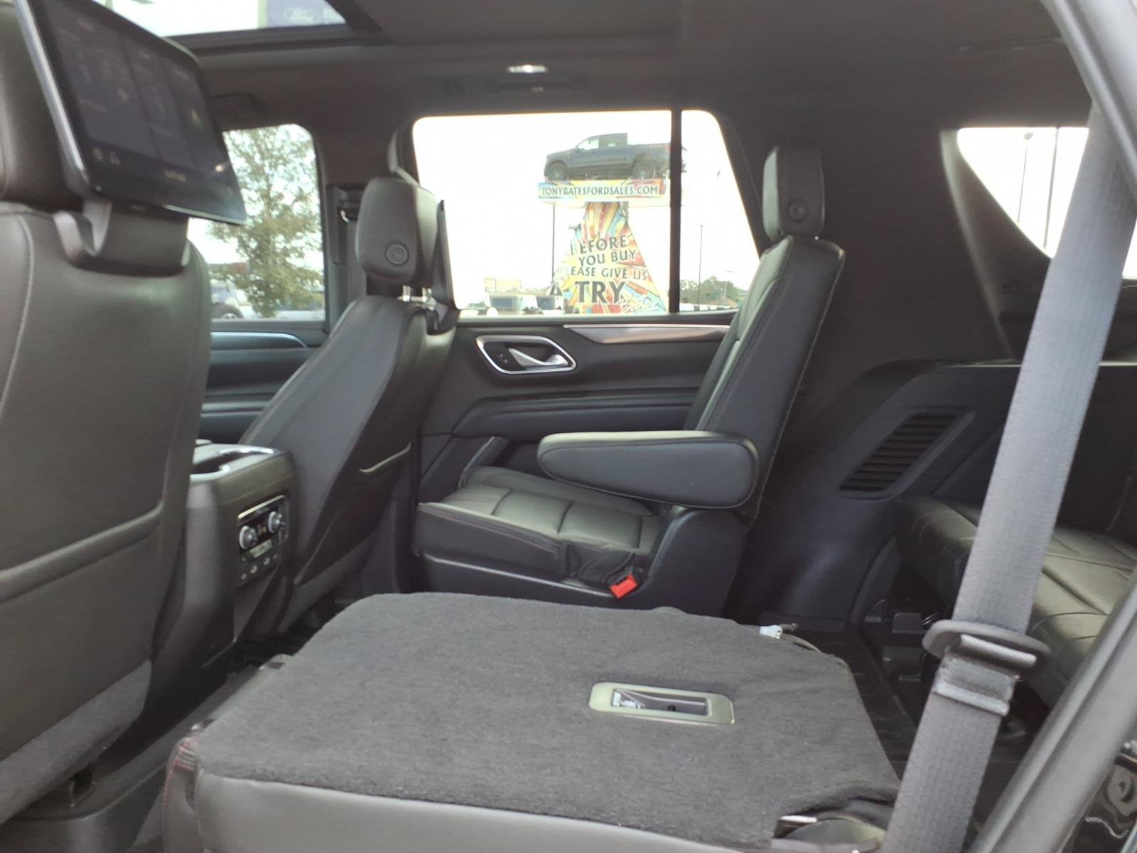 Used 2021 Chevrolet Tahoe RST w/ Luxury Package AWD/4WD image 13