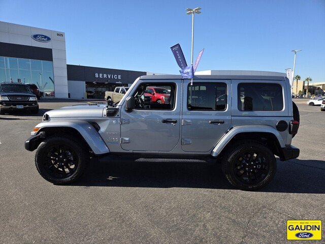 Used 2021 Jeep Wrangler Unlimited Sahara AWD/4WD image 4