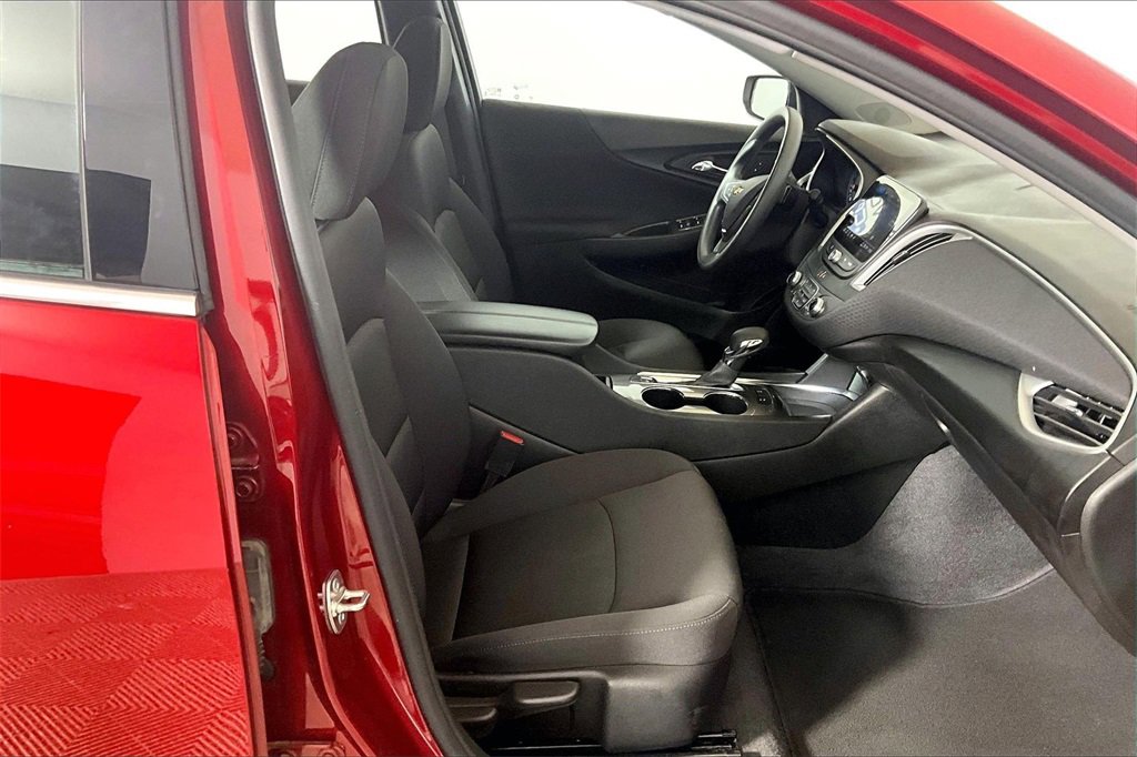 Used 2024 Chevrolet Malibu LT image 6