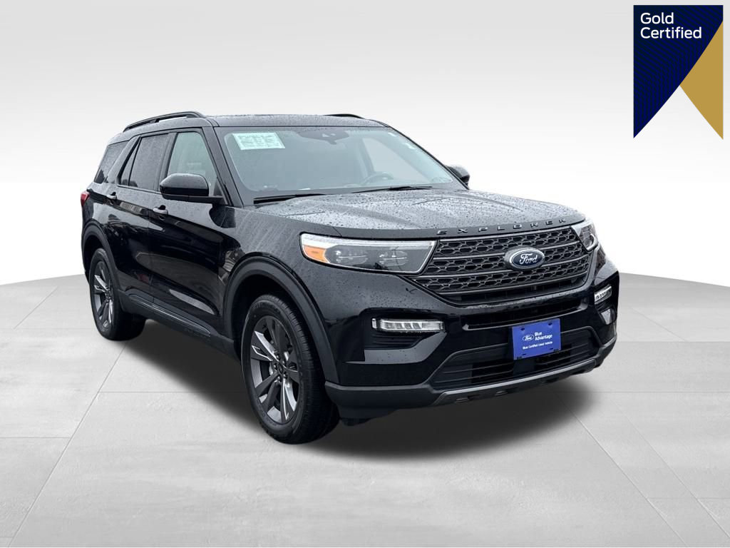 Certified 2022 Ford Explorer XLT w/ Equipment Group 202A image 1