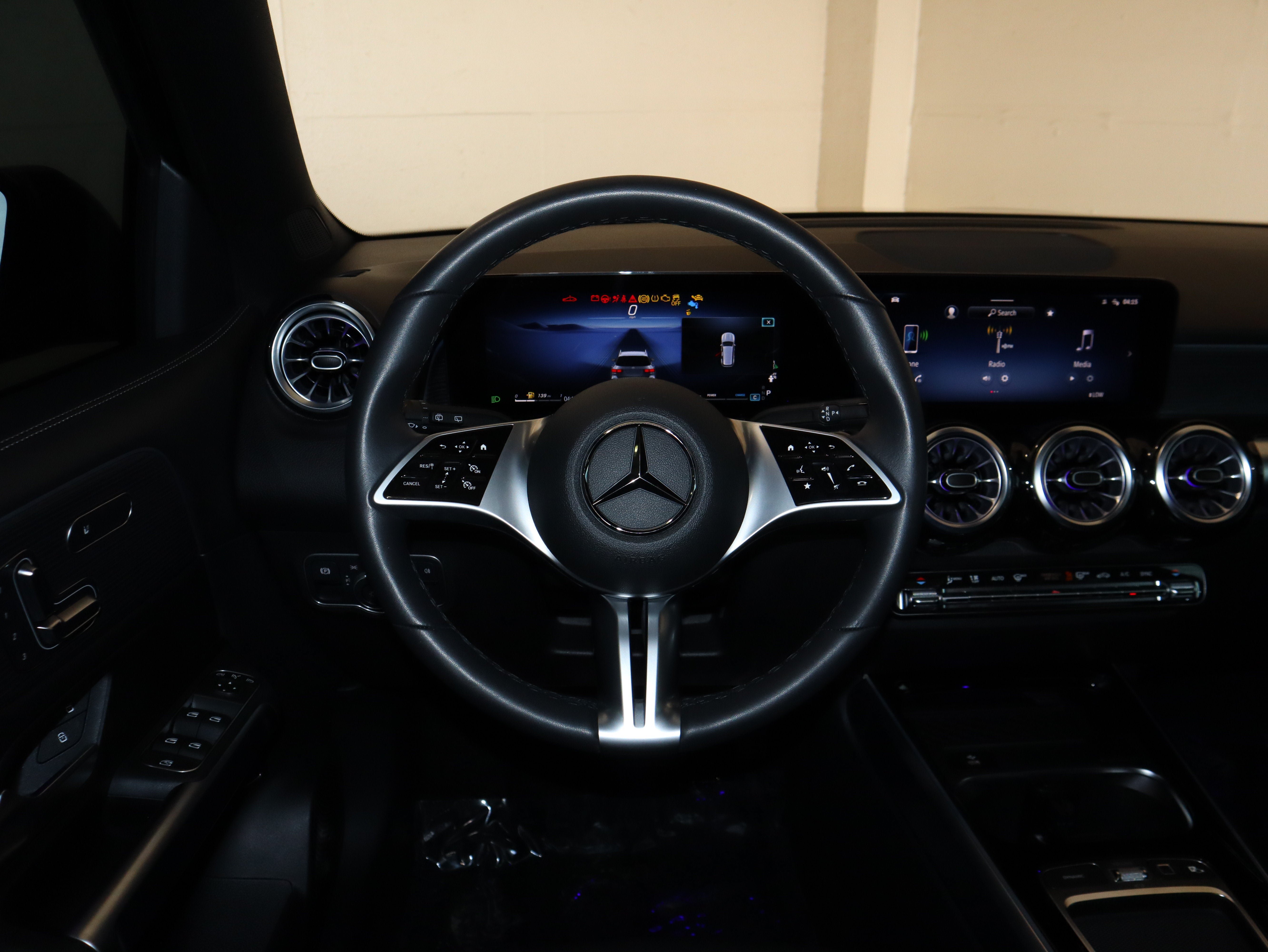 Used 2026 Mercedes-Benz GLB 250 image 24