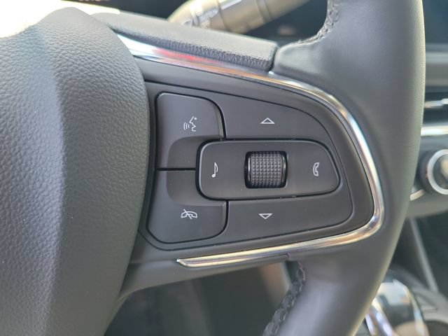 Used 2025 Buick Envista Preferred w/ Convenience I Package FWD image 6