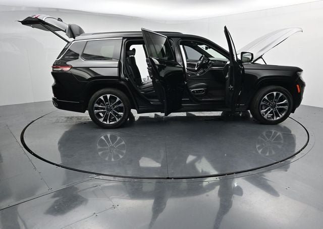 Used 2025 Jeep Grand Cherokee L Overland w/ Luxury Tech Group IV AWD/4WD image 44