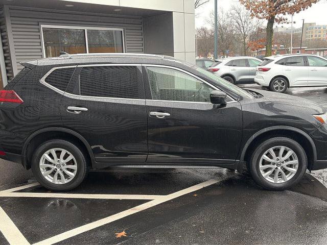 Used 2018 Nissan Rogue SV image 5