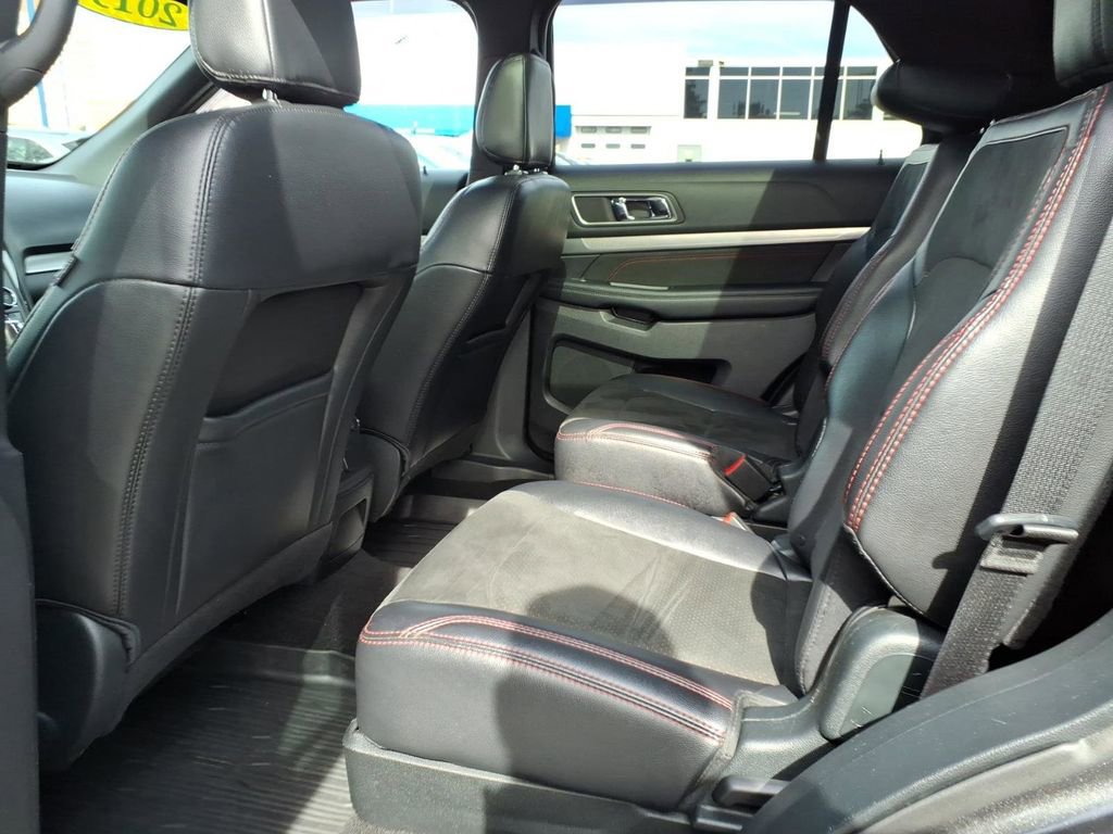 Certified 2019 Ford Explorer XLT w/ Equipment Group 202A image 12