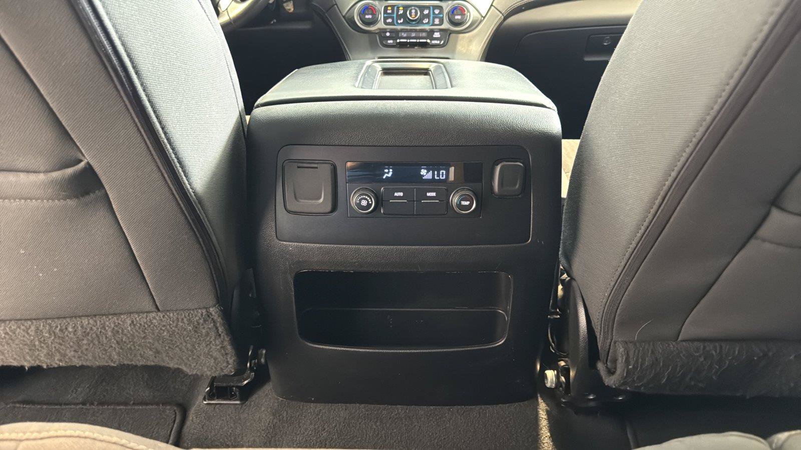 Used 2020 Chevrolet Tahoe LS RWD image 29