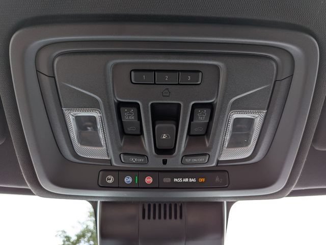 Used 2024 GMC Sierra 2500 AT4 w/ AT4 Premium Plus Package AWD/4WD image 13