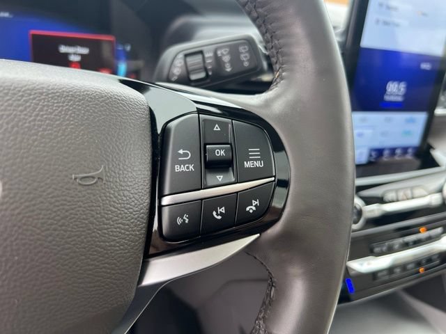 Certified 2023 Ford Explorer Platinum w/ Technology Package AWD/4WD image 11