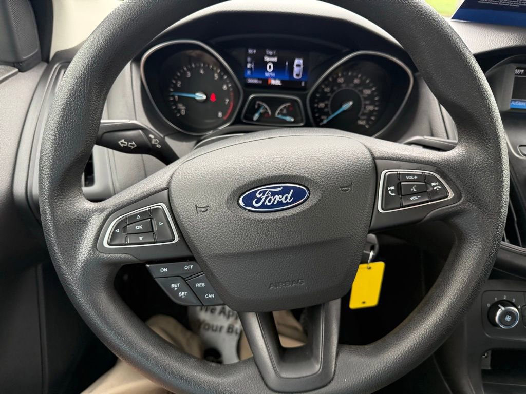 Certified 2018 Ford Focus SE FWD image 25