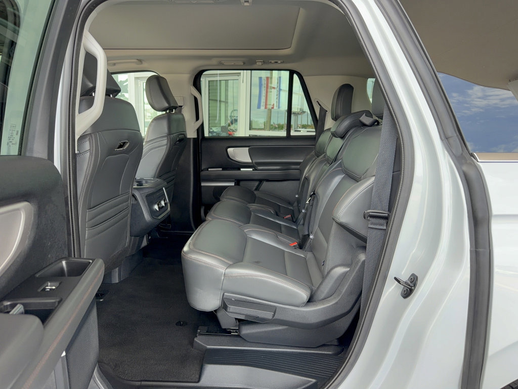 Certified 2025 Ford Expedition Max Active RWD image 14