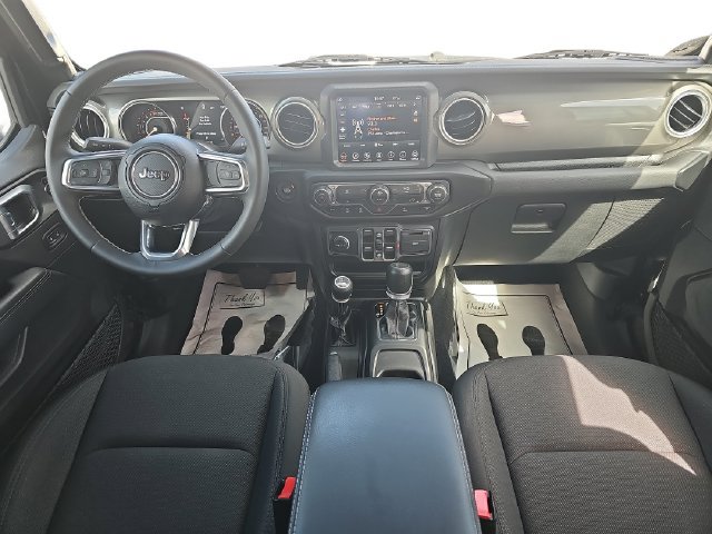 Used 2023 Jeep Gladiator Overland AWD/4WD image 11