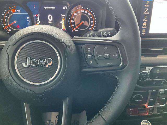 Used 2026 Jeep Wrangler Unlimited Rubicon AWD/4WD image 12