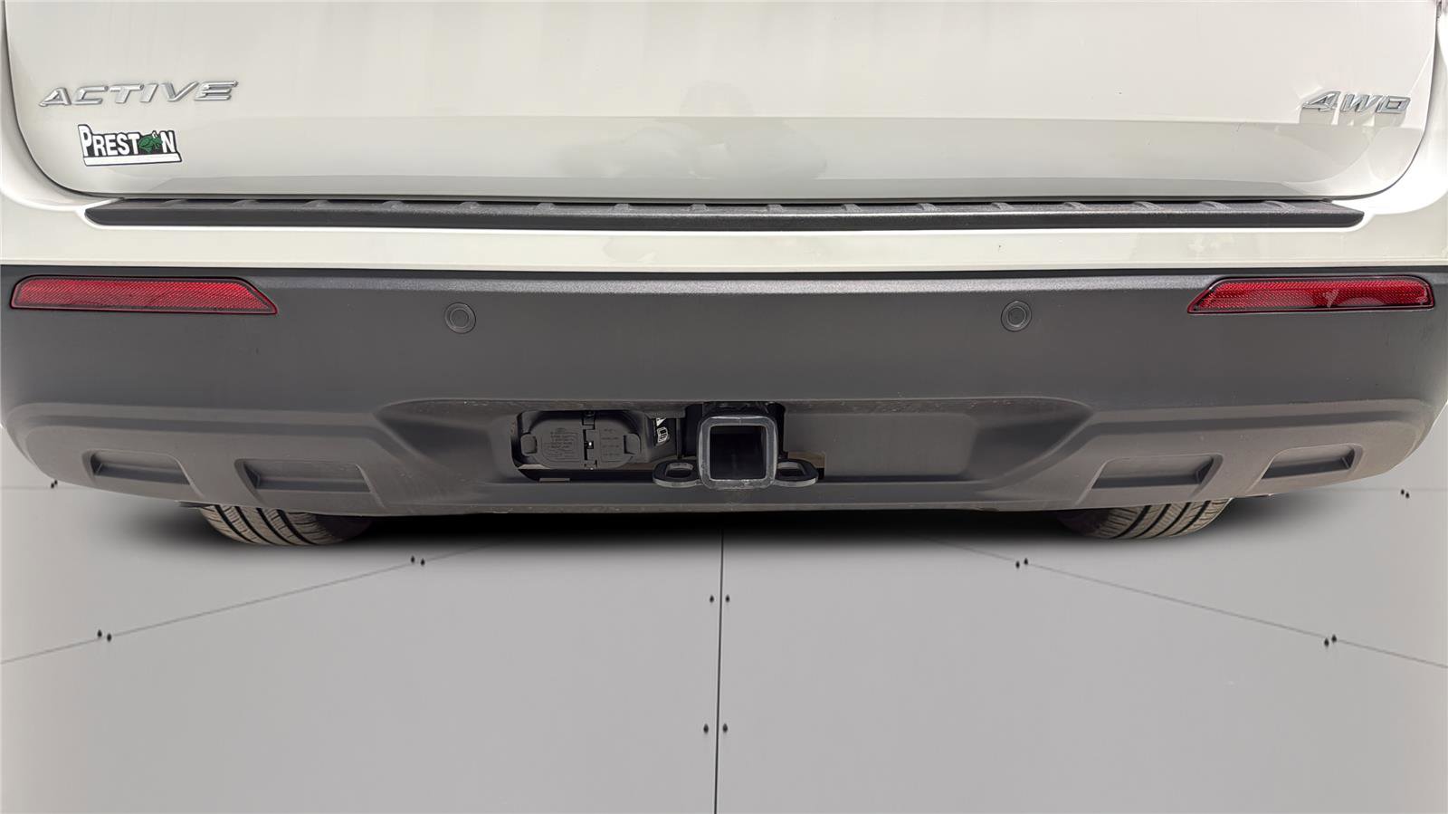 Certified 2025 Ford Explorer Active AWD/4WD image 30