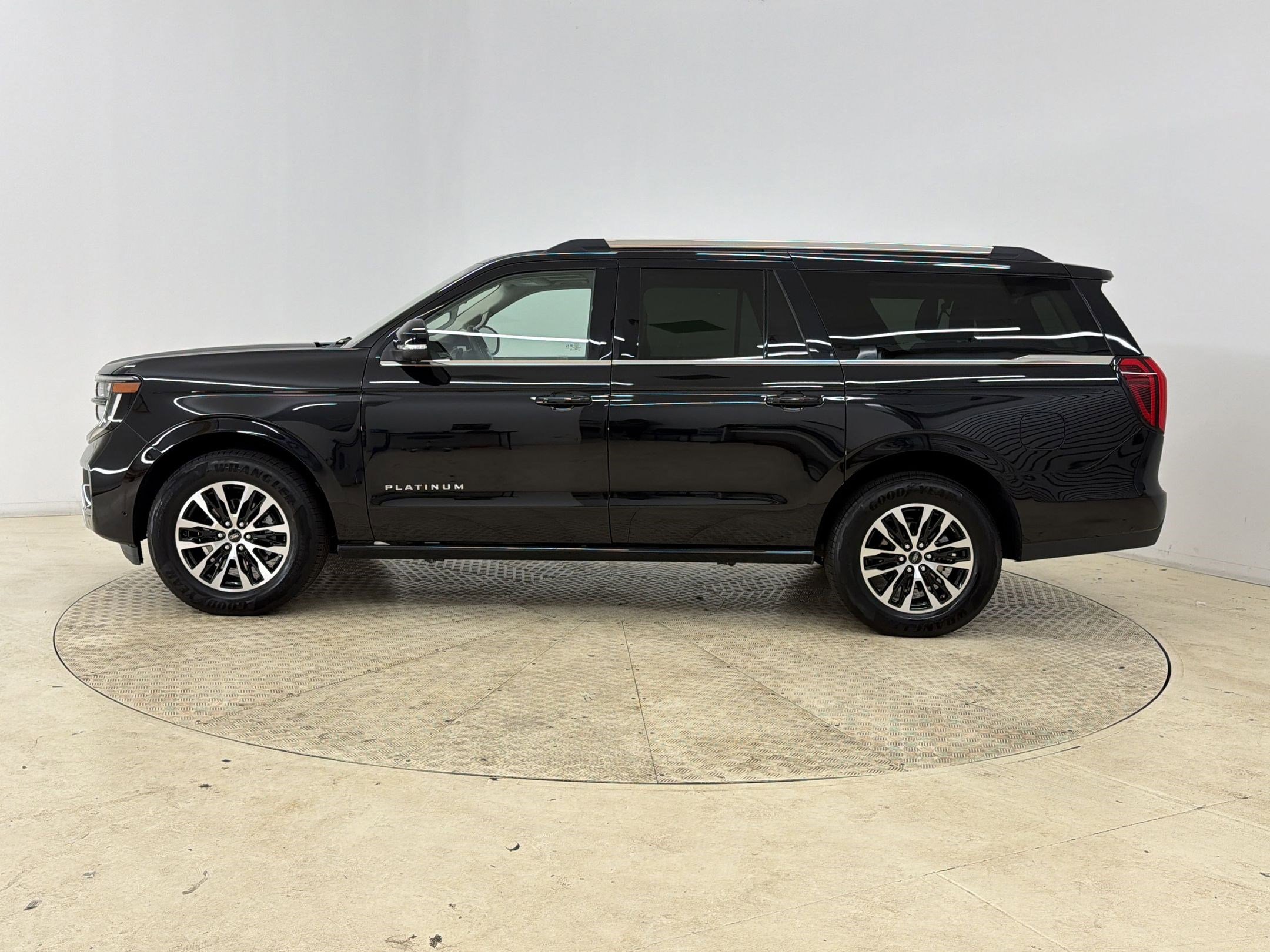 Certified 2025 Ford Expedition Max Platinum AWD/4WD video 2