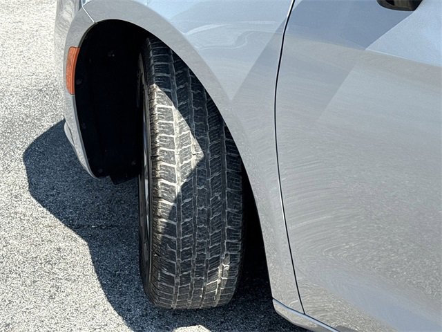 Used 2024 Chrysler Pacifica Touring-L image 43