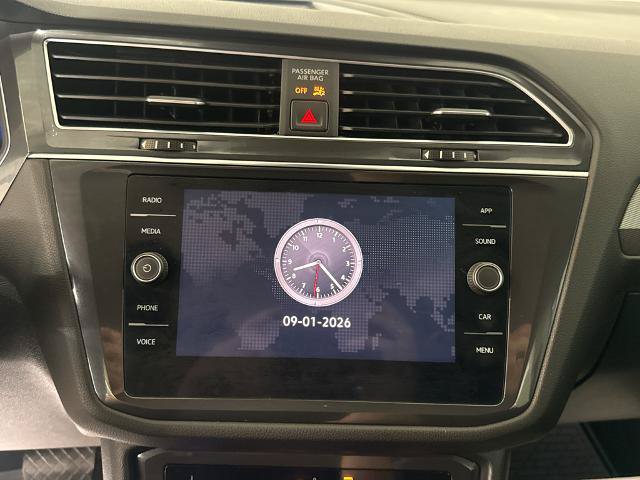Used 2022 Volkswagen Tiguan SE FWD image 4