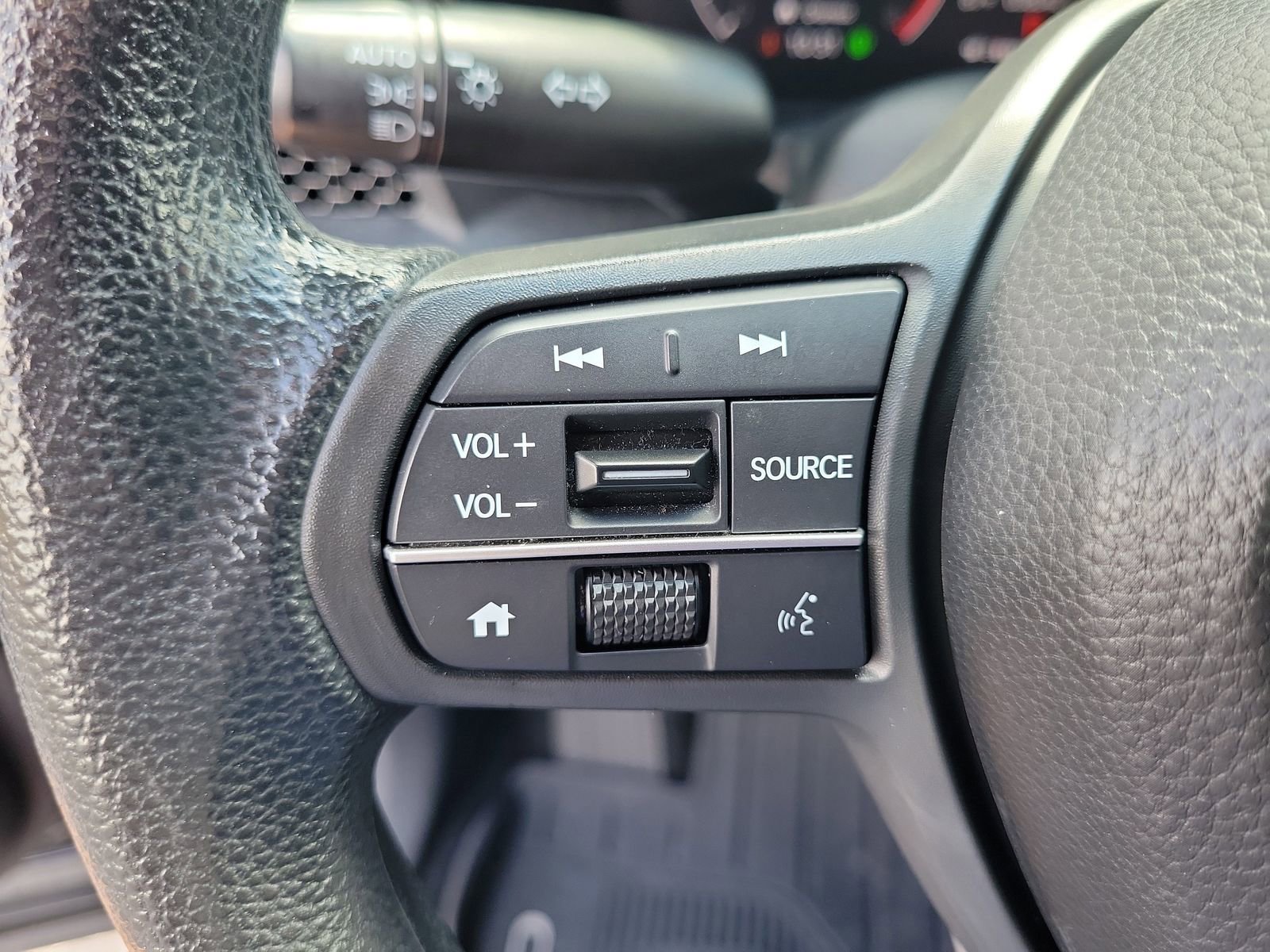 Used 2023 Honda CR-V EX image 18