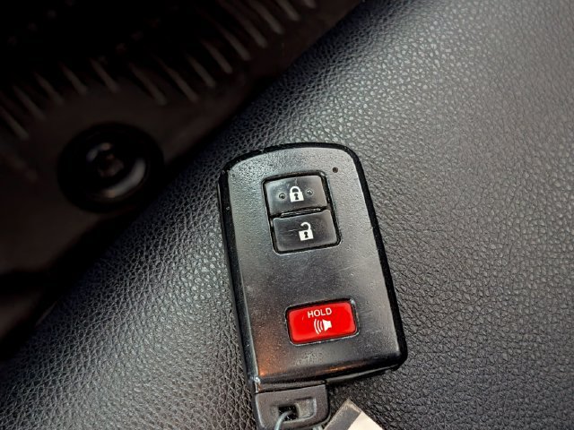 Used 2021 Toyota 4Runner Venture w/ Moonroof Package AWD/4WD image 33