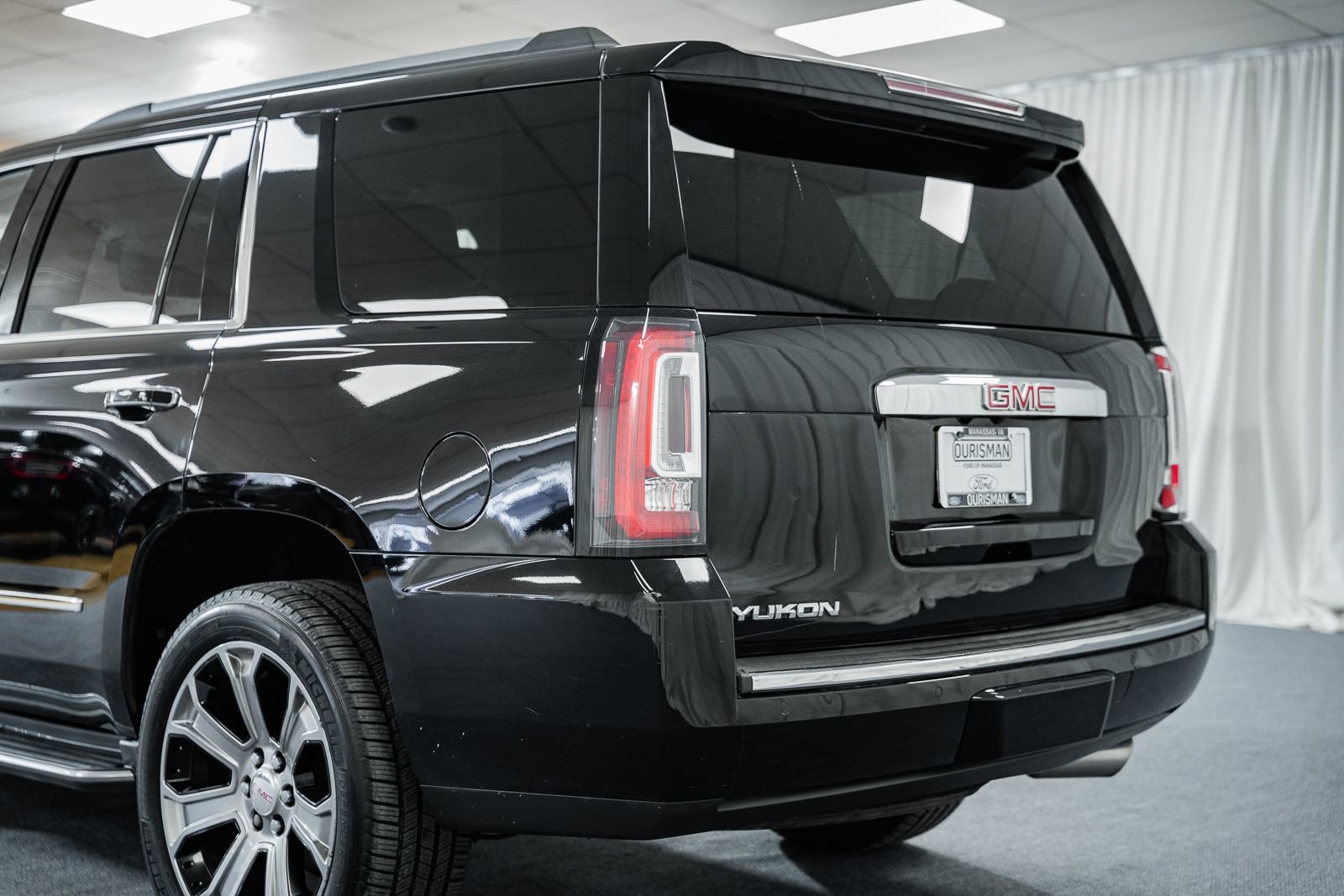 Used 2018 GMC Yukon Denali image 6