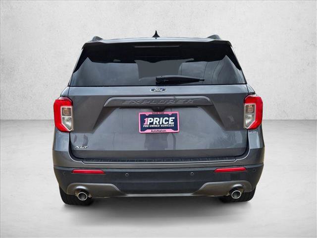 Certified 2022 Ford Explorer XLT w/ Equipment Group 202A image 4