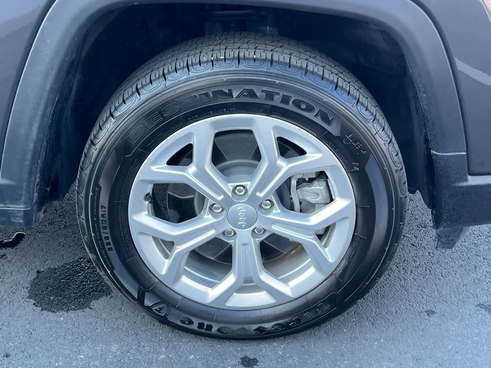 Used 2024 Jeep Compass Sport image 16