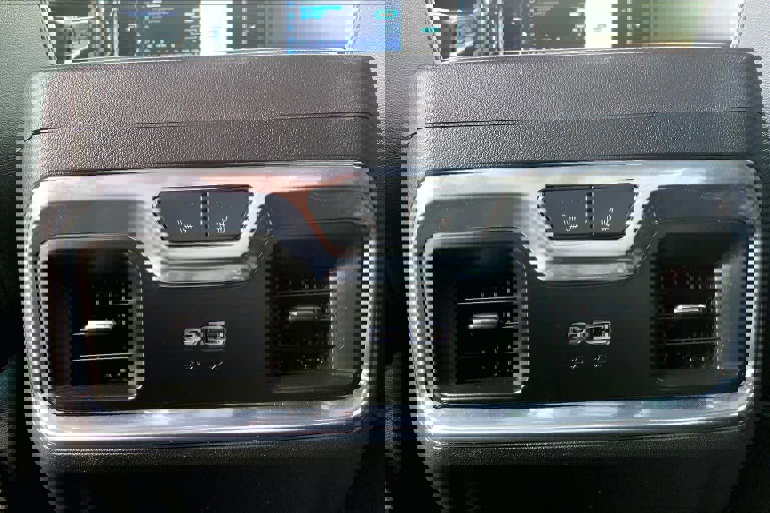 Used 2025 Chevrolet Silverado 2500 High Country w/ Technology Package image 33