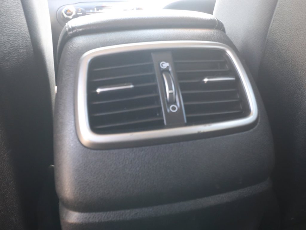 Used 2018 Kia Sorento FWD image 10