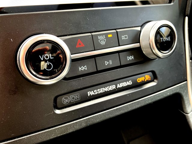 Certified 2024 Ford Edge SEL w/ Convenience Package image 17