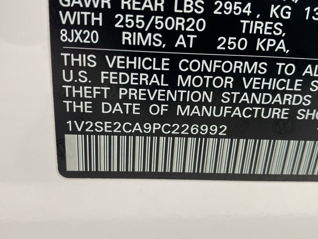Used 2023 Volkswagen Atlas Cross Sport SEL R-Line AWD/4WD image 32