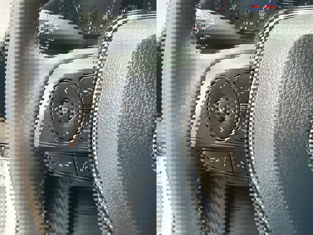 Used 2024 Toyota Corolla Cross LE image 22