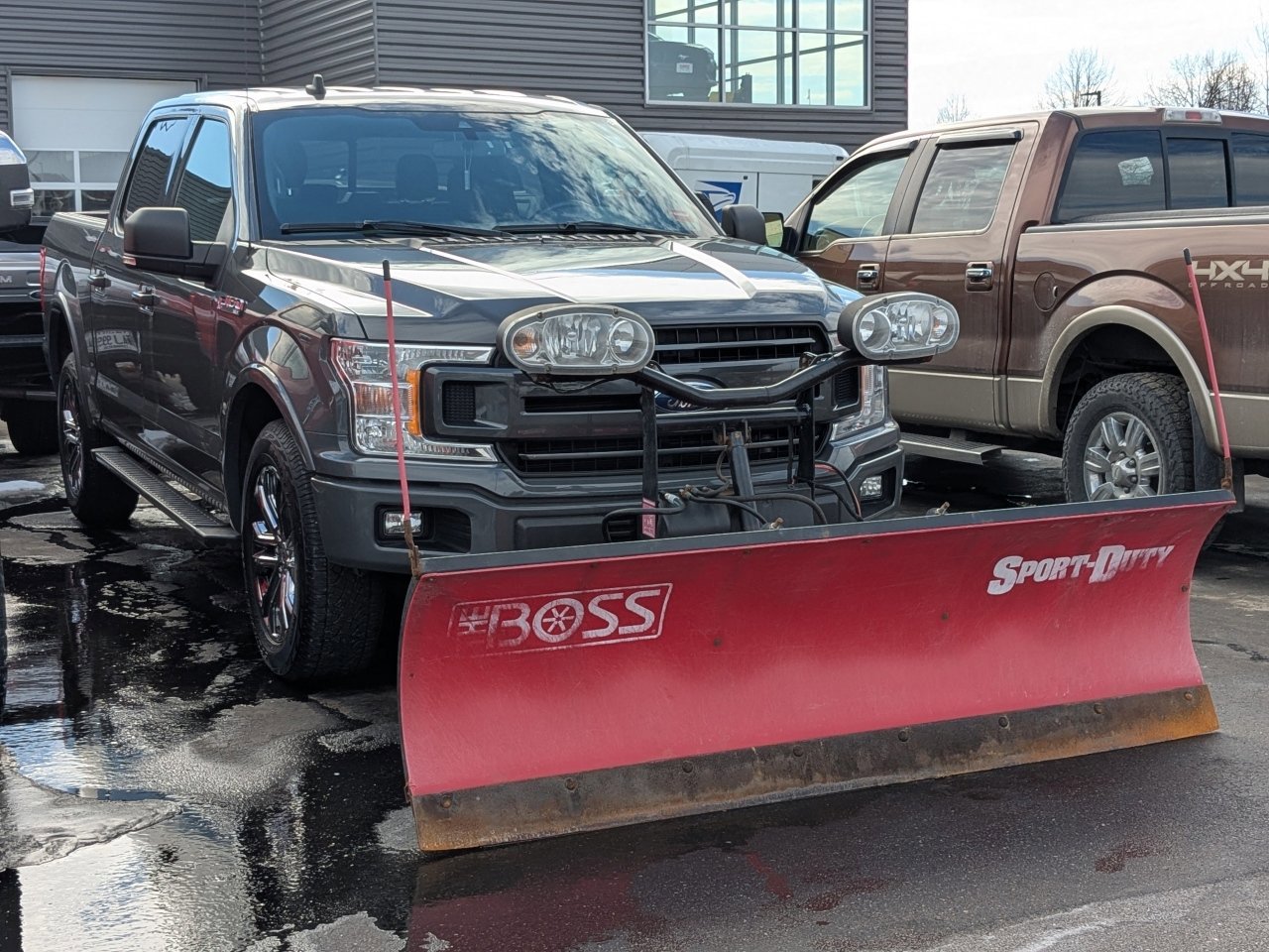 Certified 2020 Ford F150 XLT w/ Equipment Group 302A Luxury image 3