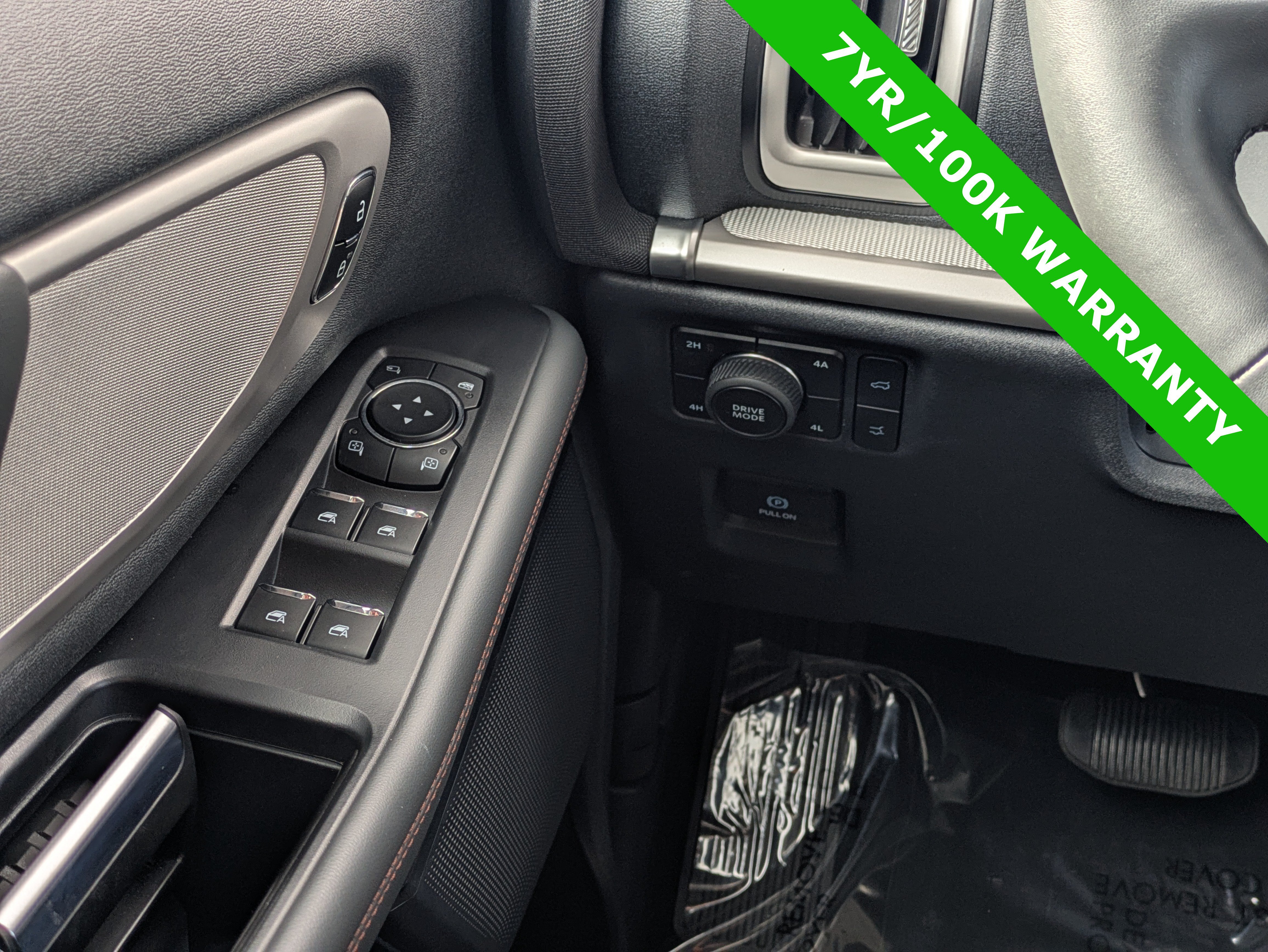 Certified 2025 Ford Expedition Active AWD/4WD image 25