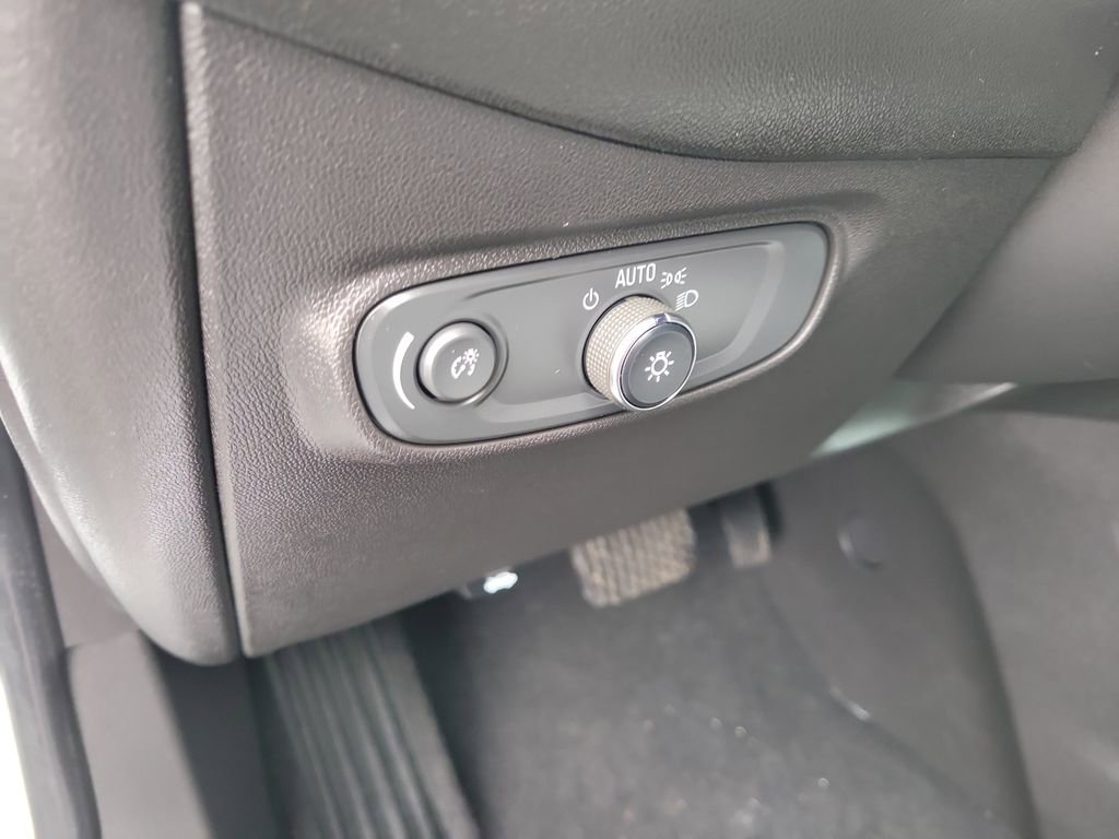 Used 2022 Chevrolet Equinox LT FWD image 21