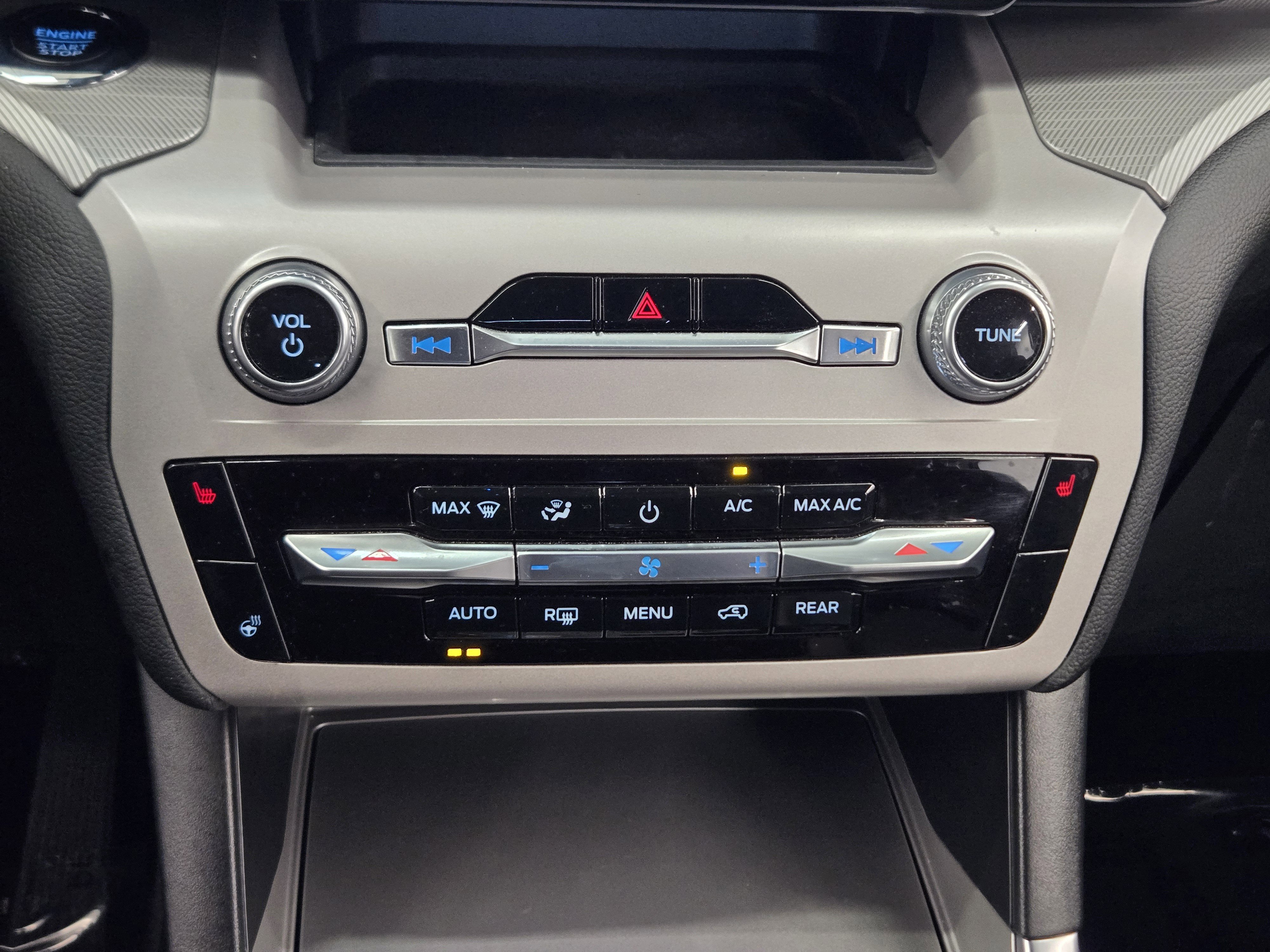 Certified 2023 Ford Explorer XLT w/ Equipment Group 202A image 18