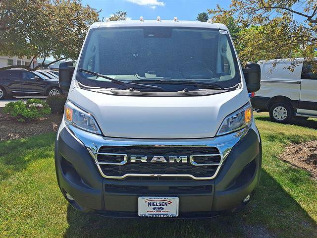 Used 2025 RAM ProMaster 2500 w/ U-Haul Equipment Group FWD image 18