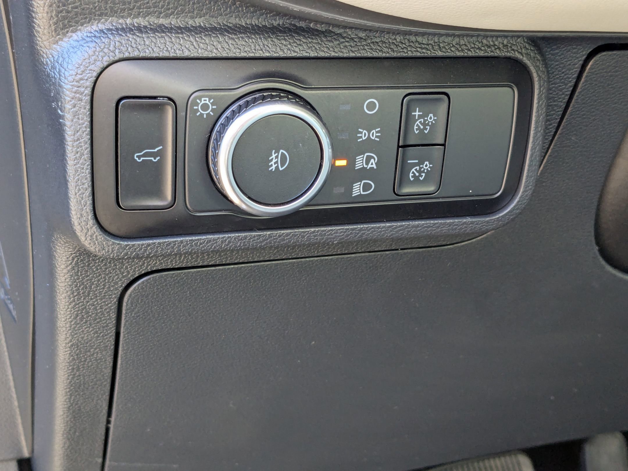 Certified 2025 Ford Explorer Platinum w/ LUX Leather Package image 19