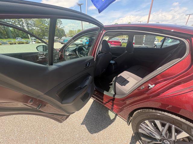 Used 2025 Nissan Altima 2.5 SV FWD image 26