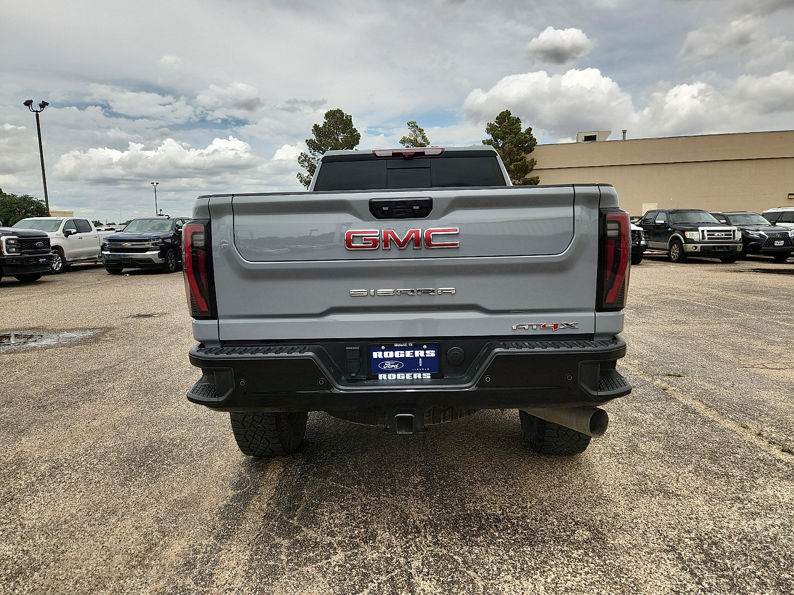 Used 2024 GMC Sierra 2500 AT4X AWD/4WD image 6